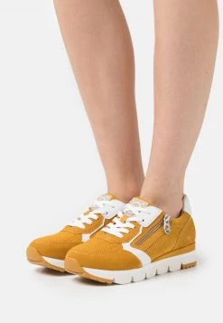 Marco Tozzi Femme BY GUIDO MARIA KRETSCHMER Baskets Basses Saffron Comb