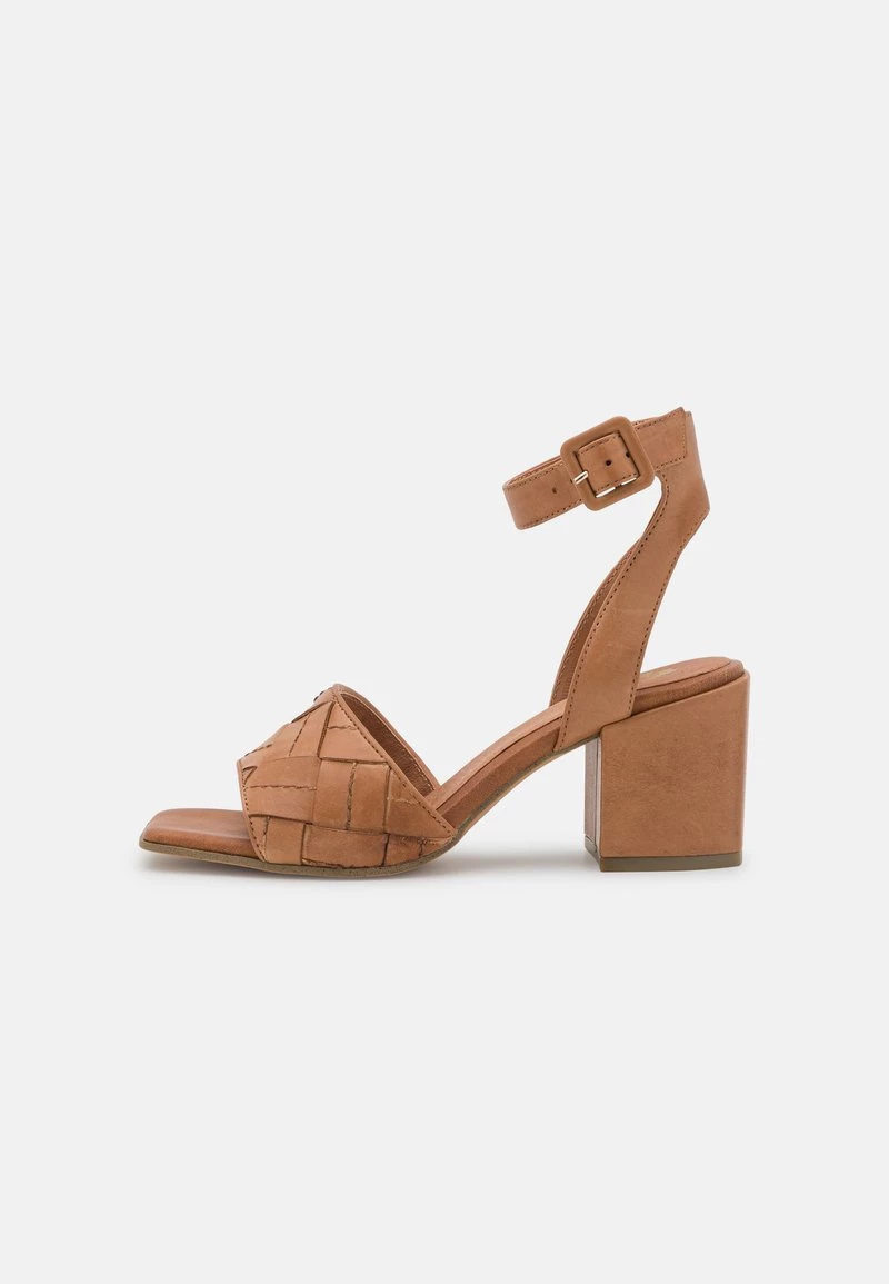 Marco Tozzi BY GUIDO MARIA KRETSCHMER Sandales Cognac Femme 2 Marco Tozzi BY GUIDO MARIA KRETSCHMER Sandales Cognac Femme – Image 2