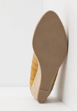 Marco Tozzi Escarpins Compensés Saffron Femme -Marco Tozzi Soldes Magasin 801d0a4e10c04c8f82ce3579aa10ec7c