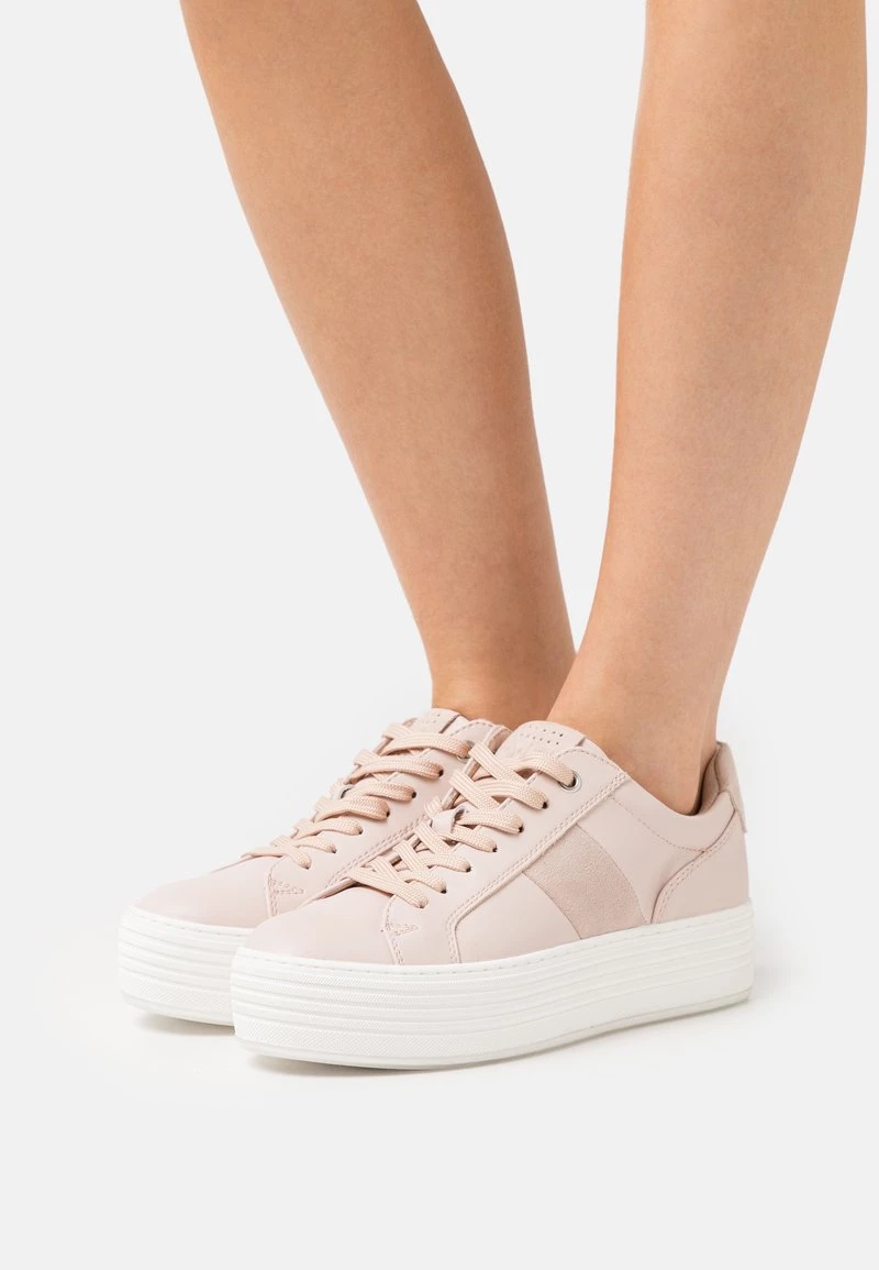 Marco Tozzi Baskets Basses Powder Femme 1 Marco Tozzi Baskets Basses Powder Femme