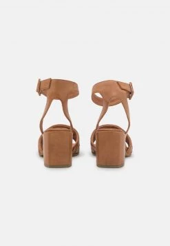 Marco Tozzi BY GUIDO MARIA KRETSCHMER Sandales Cognac Femme 9 Marco Tozzi BY GUIDO MARIA KRETSCHMER Sandales Cognac Femme -Marco Tozzi Soldes Magasin 9a4c9e91ba394c099535fa3d04b64c35