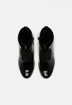 Marco Tozzi Bottines à Plateau Black Patent Femme -Marco Tozzi Soldes Magasin 35fd33b07ef144e3b585434decd45bd6