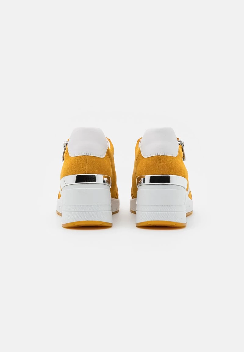 Marco Tozzi Femme BY GUIDO MARIA KRETSCHMER Baskets Basses Saffron 4 Marco Tozzi Femme BY GUIDO MARIA KRETSCHMER Baskets Basses Saffron – Image 4